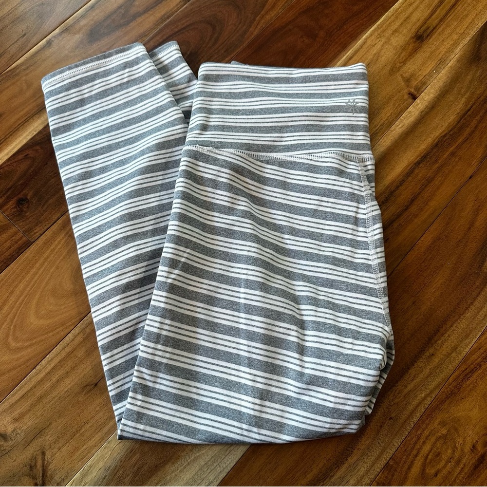 Athleta High Rise Heather Stripe Chaturanga Capri. Size small